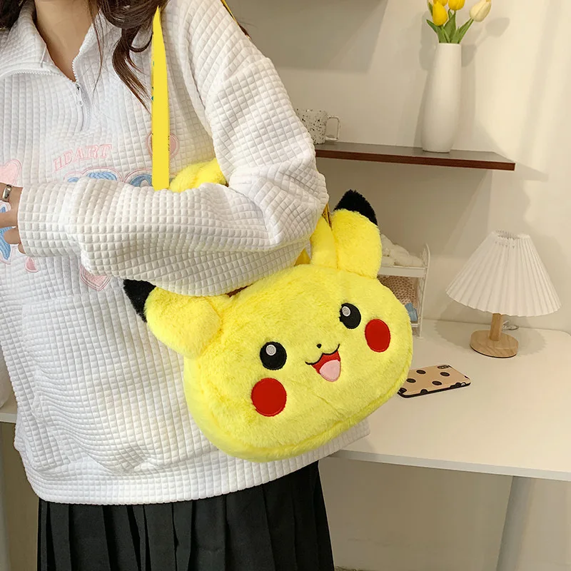 Zaino con soffice sacco a pelo per Pokemon Pikachu, Charmander, Charizard e altri