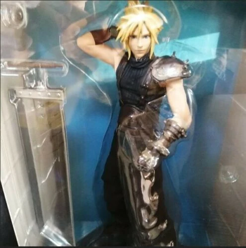 Final Fantasy VII Remake - Cloud 24 cm Statua da Collezione