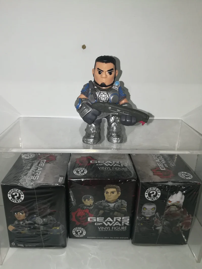 GEARS OF WAR DOMINIC SANTIAGO (8cm)