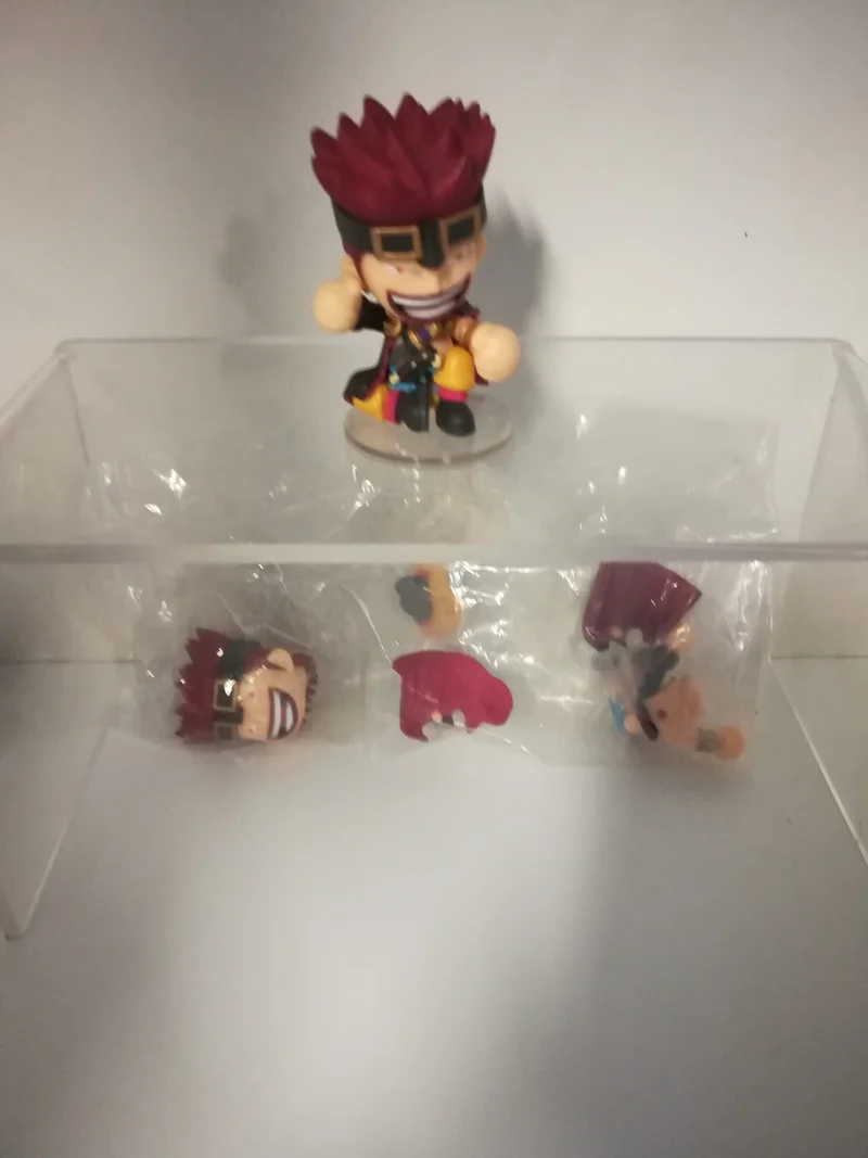 ONE PIECE (6cm)CON MOVIMENTI