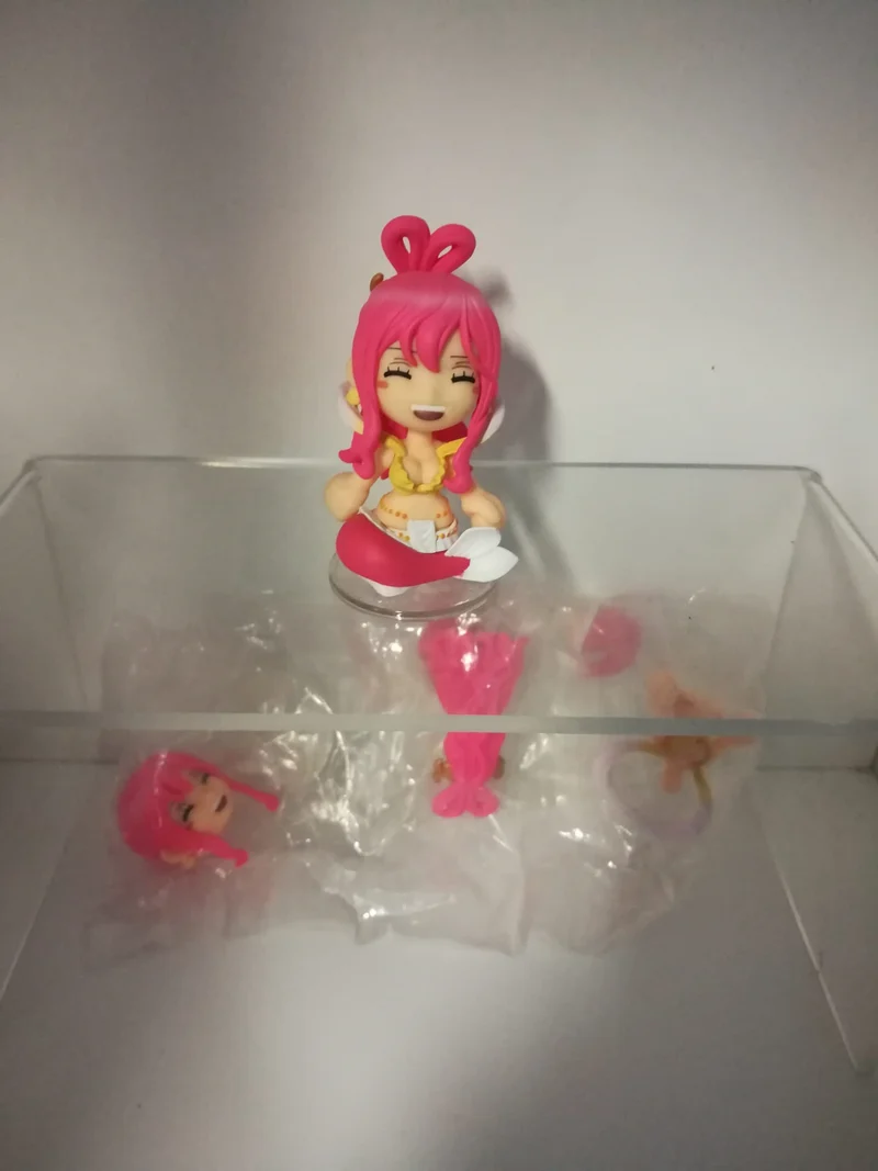 ONE PIECE PRINCIPESSA SHIRAHOSHI SIRENA (6cm) CON MOVIMENTI