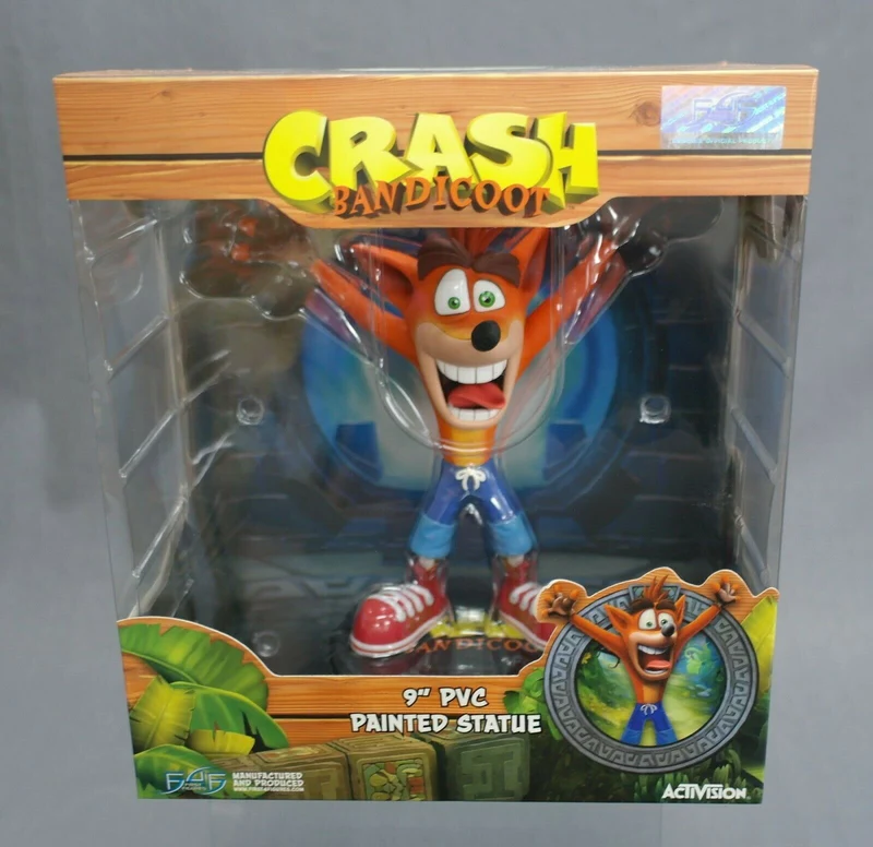 CRASH BANDICCOT 9"PVC PAINTED STATUE